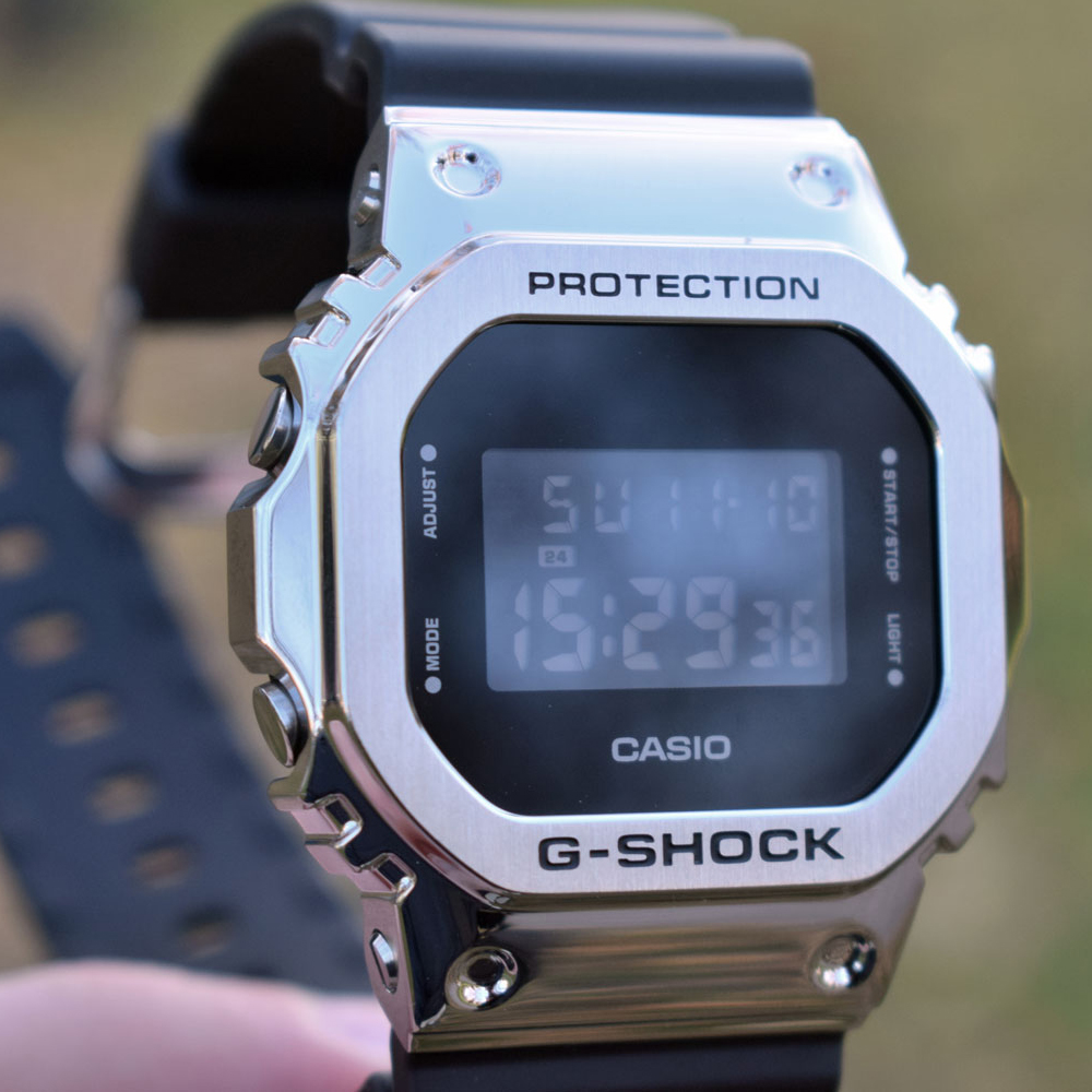 Японские наручные часы мужские Casio G-SHOCK GM-5600-1ER с хронографом | Casio 